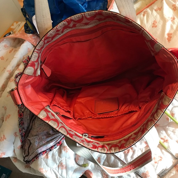 Coach diaper bag - Picture 2 of 4